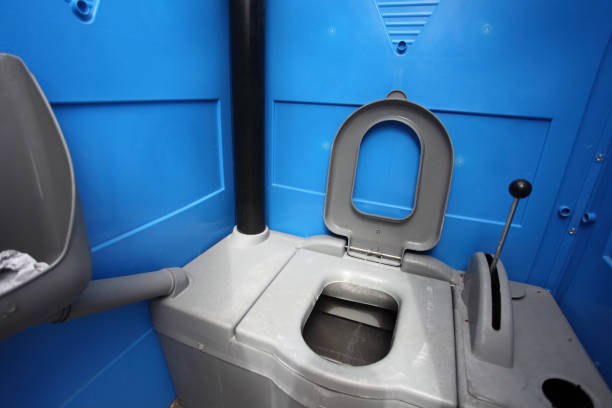 Best Portable restroom trailer rental  in Venice, IL